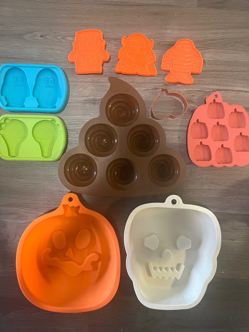 Halloween Silicone Baking Mold Set - Orange, Brown, Blue, Green, White